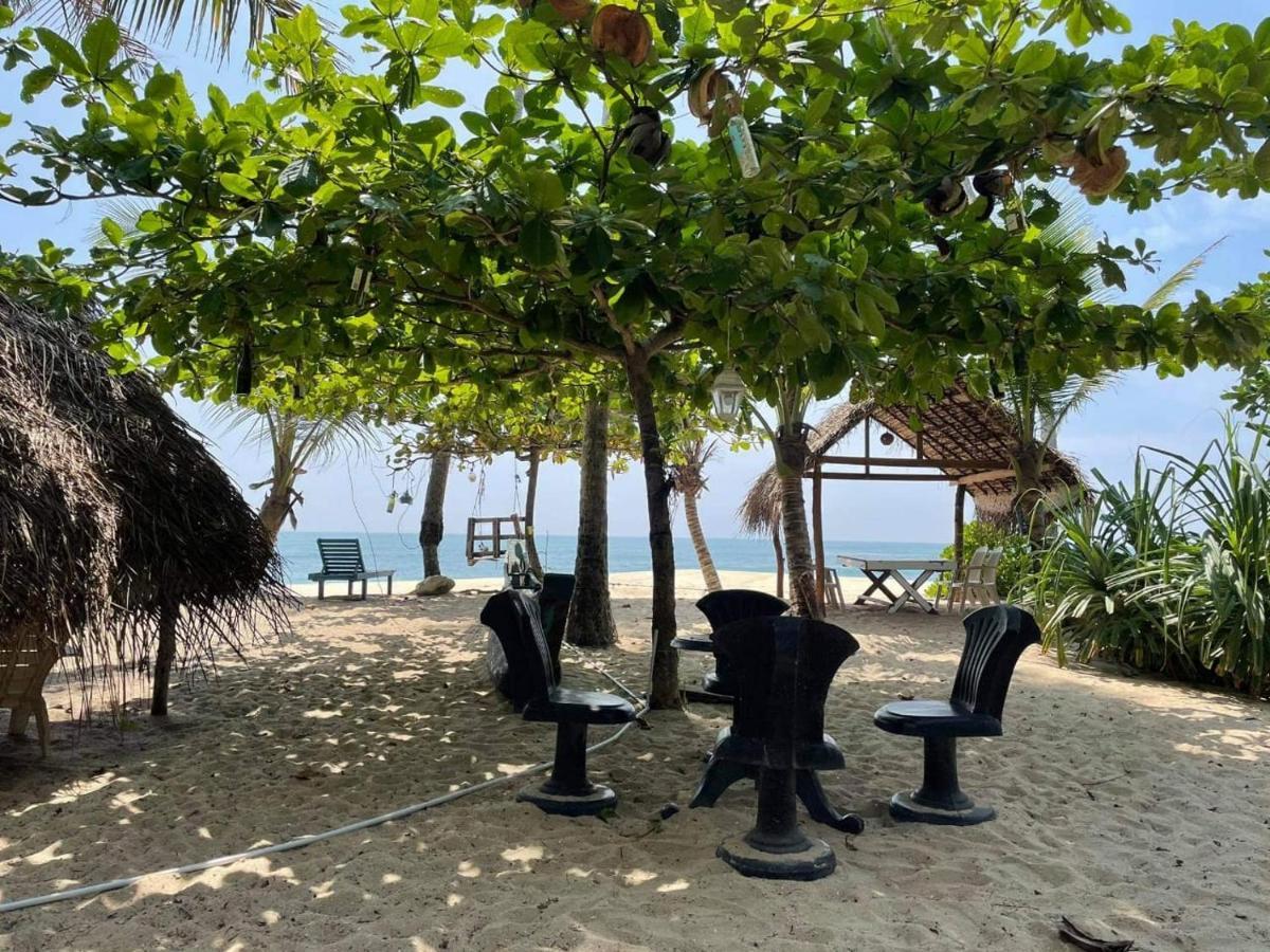 Simple Place Mirissa Exterior photo