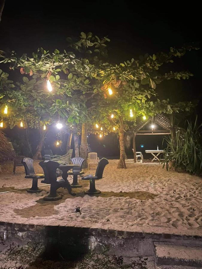 Simple Place Mirissa Exterior photo