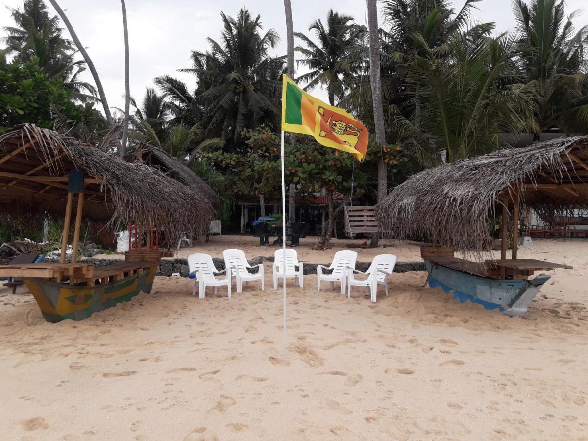 Simple Place Mirissa Exterior photo