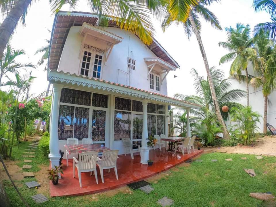 Simple Place Mirissa Exterior photo